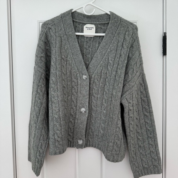 Abercrombie & Fitch Cable Knit Super Soft Cardigan - Picture 1 of 3